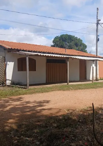 Vende-se casa na Área Rural Mascarenhas