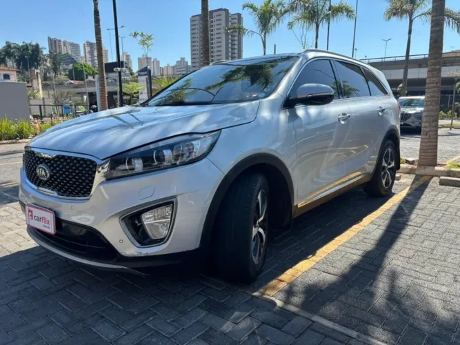 Kia Motors Sorento 3.3 V6 24V 270cv 4X2 Aut. 2016