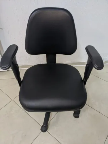 Conjunto Escritório Completo: Estação de Trabalho + 6 Cadeiras Ergonômicas 