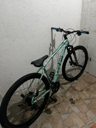 Bicicleta aro 29 GTS freio shimano 