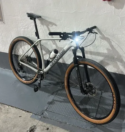 Caloi Elite Carbon Sport tamanho 19 pintura personalizada Cannondale Fsi