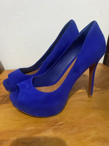 Vendo Sapatos Femininos (Schutz e Outros) - R$ 50 Cada