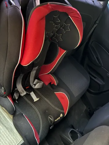 Cadeira infantil automotiva 