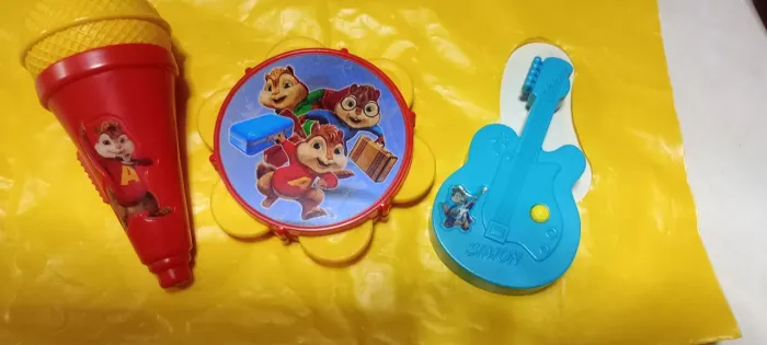 Brinquedos burguer king três unidades