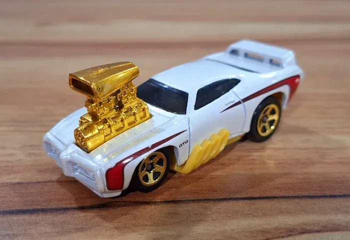 Hot Wheels '69 Pontiac GTO Judge - Toon'd Muscle 5-Pack Series 2010 (Loose)