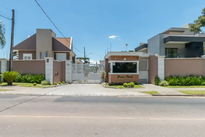 Terreno em condomínio à venda no Santa Cândida ARYA1