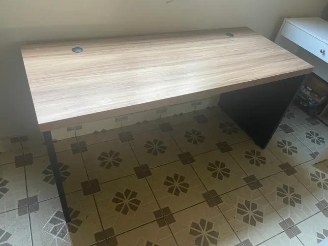 MESA DE ESCRITÓRIO 