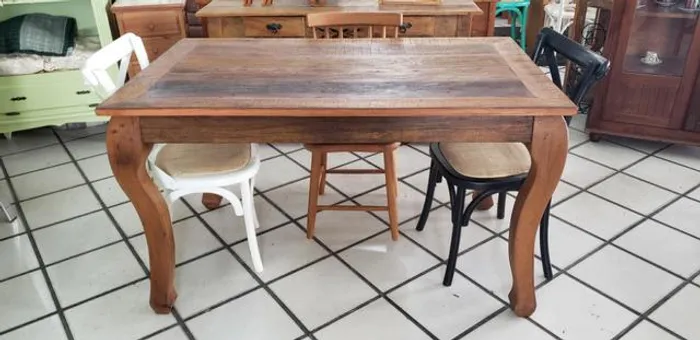 Mesa 1,40 Demolição Pé Luis XV