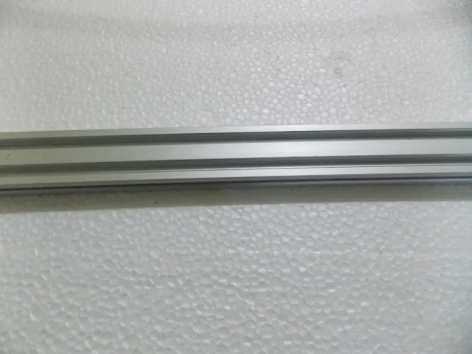 Perfil de Alumino, duas barras de 3 metros cada,  com  20X40mm, novas