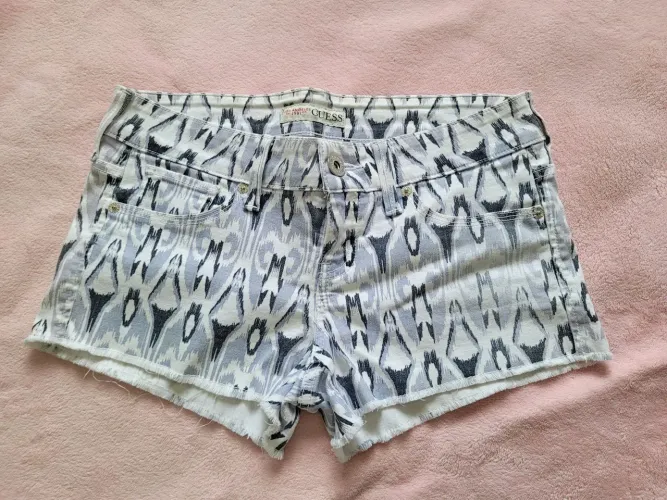 Short Jeans marca Guess original