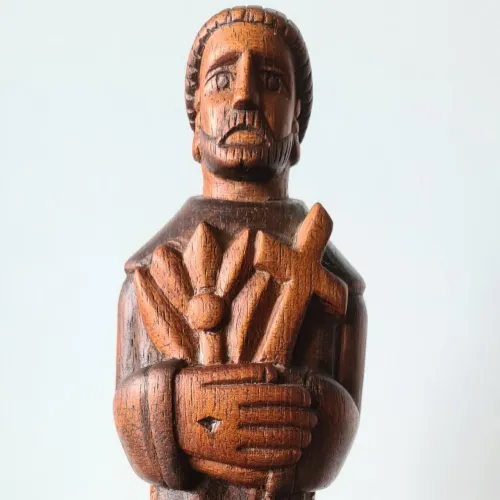 Escultura Santo em madeira 