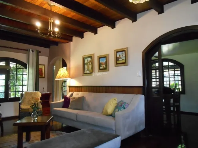 Linda Casa na Vila Suzana
