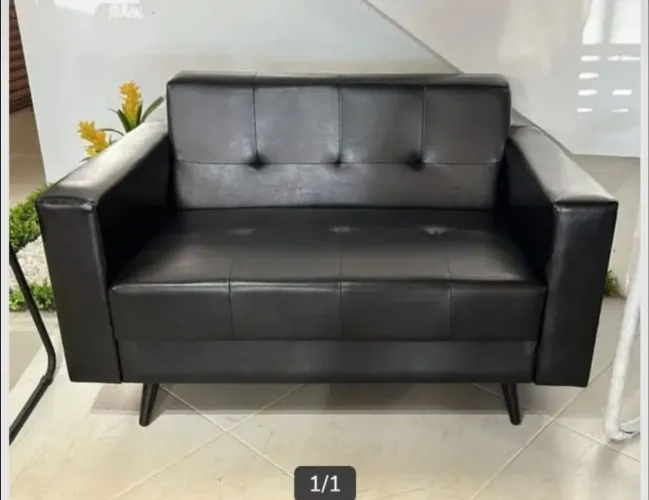 Sofá de courino novo de 2x lugares valor 739,00 avista