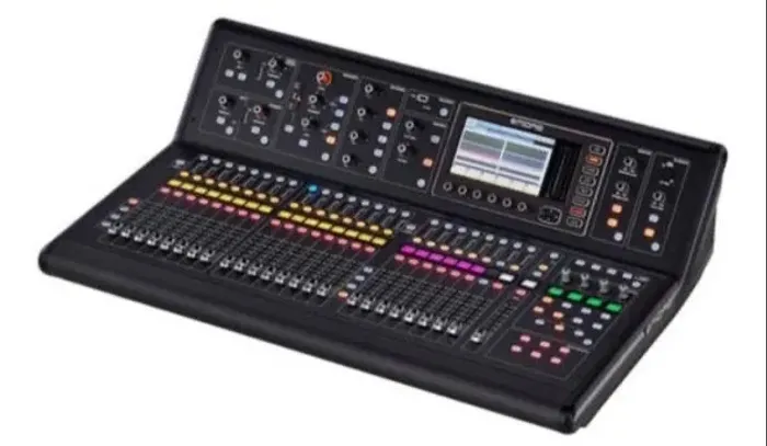 Mesa áudio Midas 32