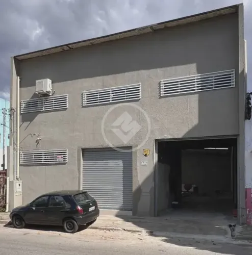 Galpão Comercial no St. Coimbra  Goiânia codigo: 16160