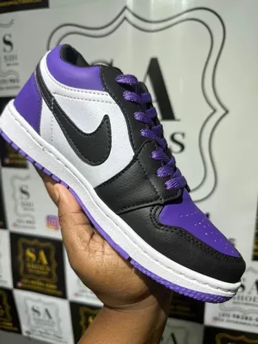 NIKE AIR JORDAN LOW