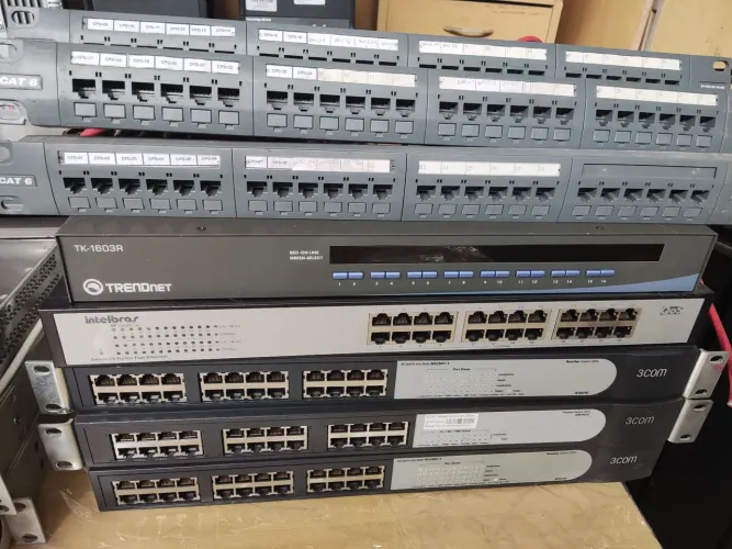Kit de Roteadores e Switches para Rede