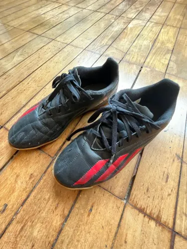 Chuteira futsal Adidas Deportivo