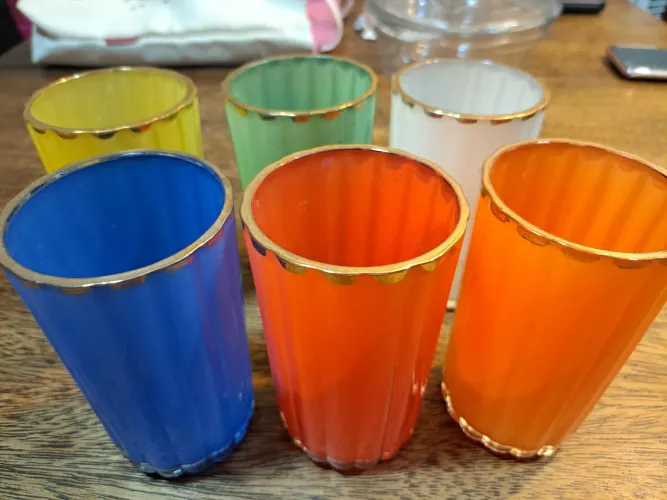 Conjunto de copos coloridos