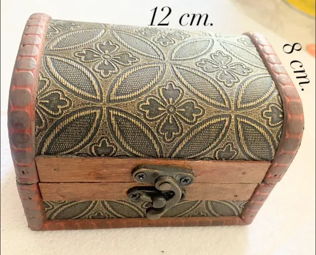 Vende-se Baú dos Tesouros, Caixinha de Joias. R$ 150,00