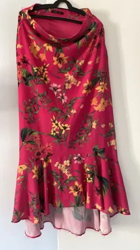 Saia midi floral pink