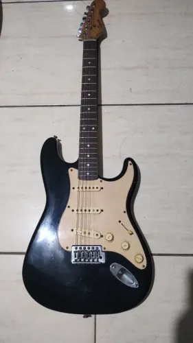 Guitarra Elétrica Fender Squier Stratocaster 25th Aniversary