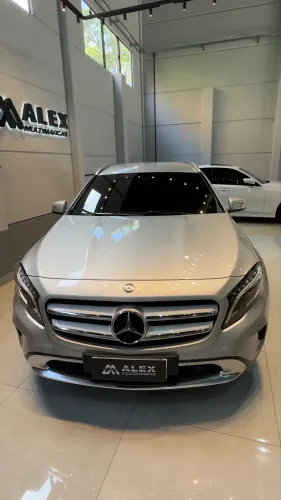 Mercedes-Benz GLA 200 Adv. 1.6/1.6 TB 16V Flex Aut. 2016