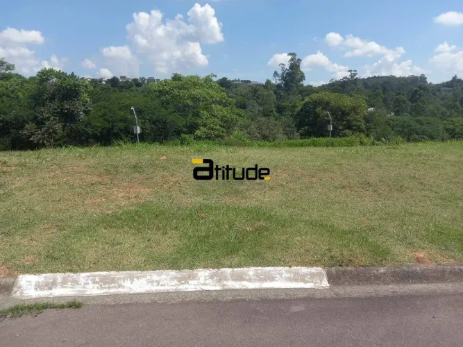 TERRENO A VENDA NO CONDOMÍNIO RESERVA SANTA ANNA.