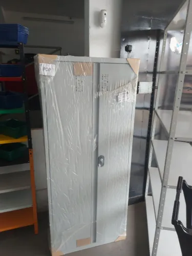 Armário em aço 2 pts 1.65cm alt avista 1.199.00 zap *
