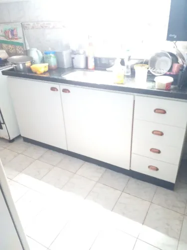 Armário de cozinha branco