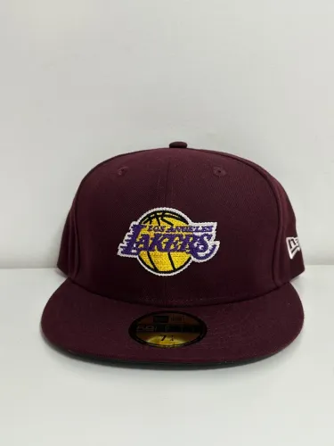Boné original Los Angeles Lakers novo fechado.