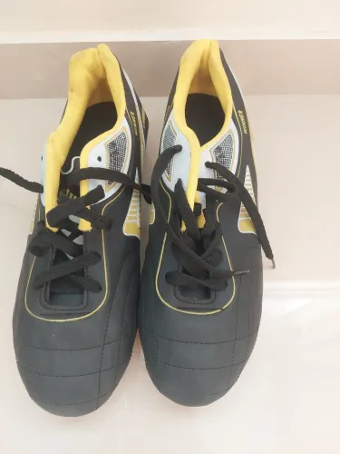 Chuteiras de Futebol Winner N 40 - Conforto e Desempenho