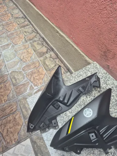 Carenagem de moto Yamaha factor. 2024/2025