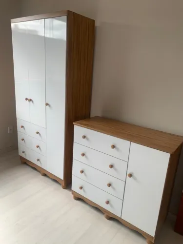 Cômoda e guarda roupa 100 % mdf