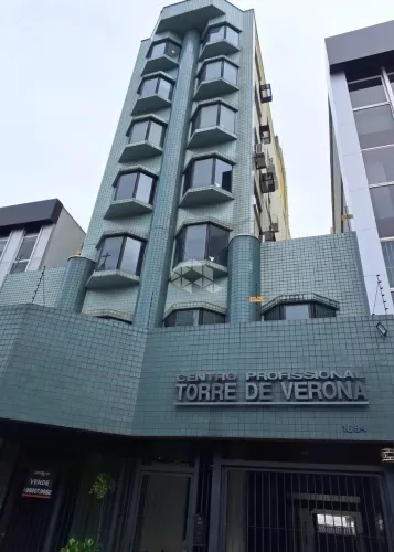 Sala Comercial à venda na Avenida Cristóvão Colombo - Bairro Floresta em Porto Alegre /RS
