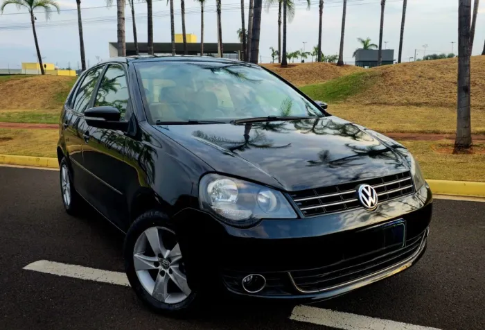 Volkswagen Polo Sportline 1.6 MI Total Flex 8V 5P 2014