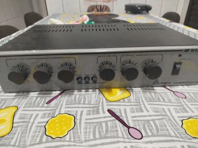 Amplificador m 658