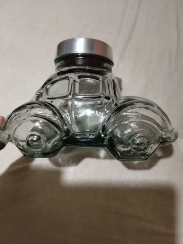 (está com uma pequena avaria) Baleiro de vidro em formato de carro