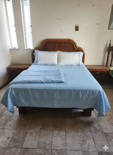 Cama De Casal Madeira + 2 Criados Mudos (Conjunto Retrô)