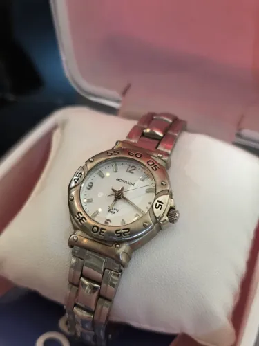 Relógio feminino Mondaine 28mm aço inox Vintage original anos 2000 Y2K com estojo e manual