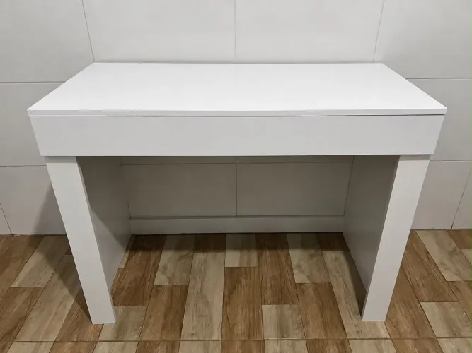 Vendo Escrivaninha Nova
