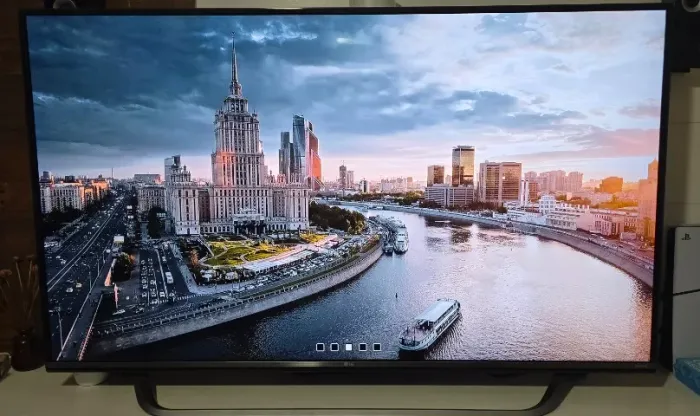 LG Smart TV 65" 4K UF7700 - Impecável - Tela Perfeita
