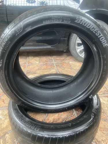 Pneu Bridgestone 225/45/17