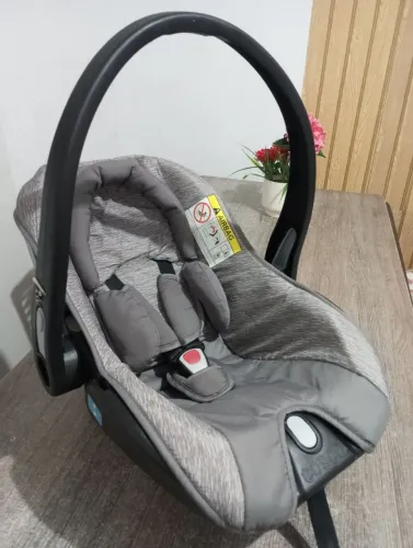 Vendo bebê conforto em bom estado