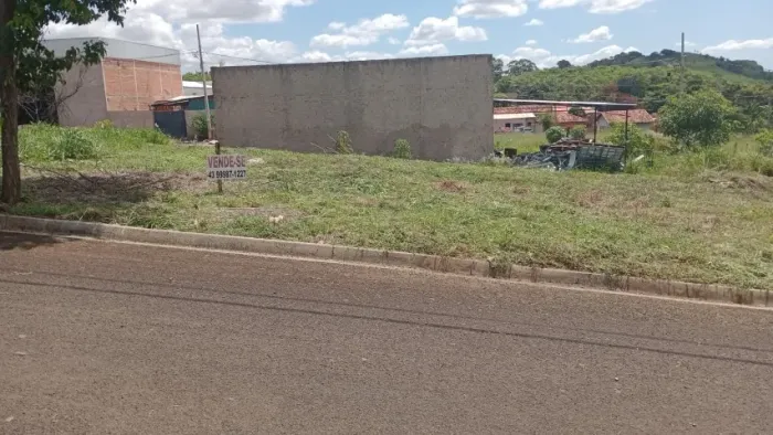 TERRENO / BENEDITO CATARINO 150M2 CORNÉLIO PROCÓPIO-PR.