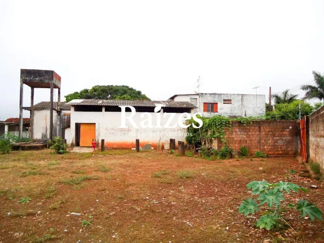 Galpão residencial em Araguari (Miranda) 1.300 m², 2 quartos, 3 vagas, venda