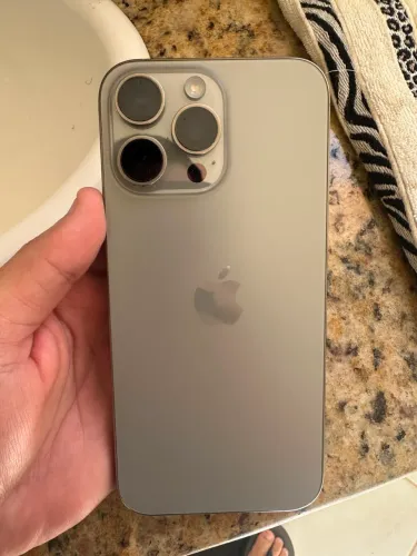 iPhone 16 pro Max 256Gb Sem detalhes!