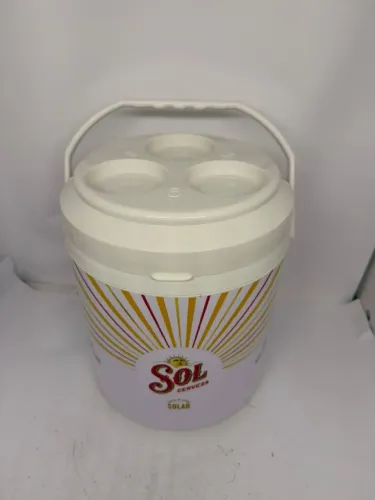 Vendo cooler 9 litros