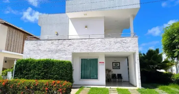Sobrado para venda possui 285 metros quadrados com 4 quartos em Aruana - Aracaju - SE