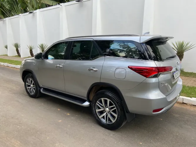 Toyota Hilux SW4 SRX 4X4 2.8 TDI 16V Dies. Aut. 2018